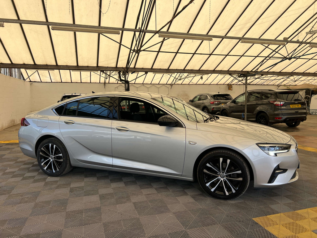 Vauxhall Insignia Hatchback Silver
