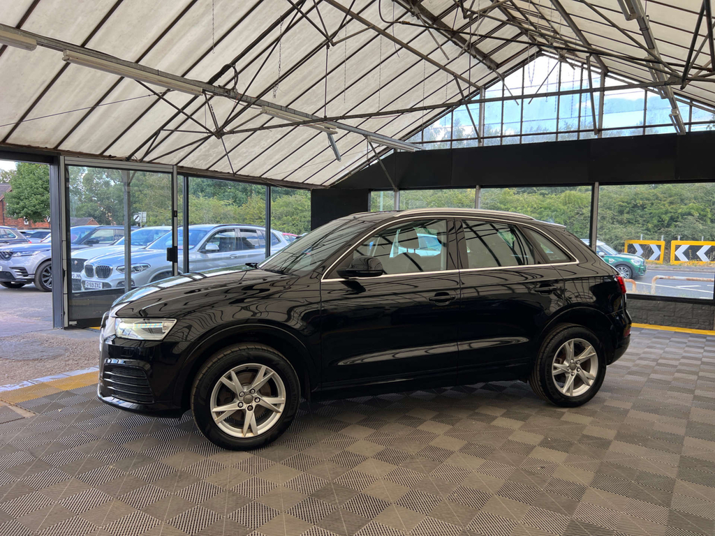 Audi Q3 Suv Black #4