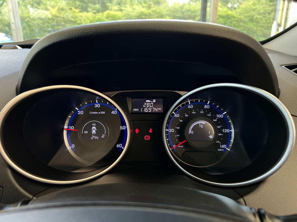 Hyundai Ix35 1.7 Crdi Premium Euro 5 Ss Black #10