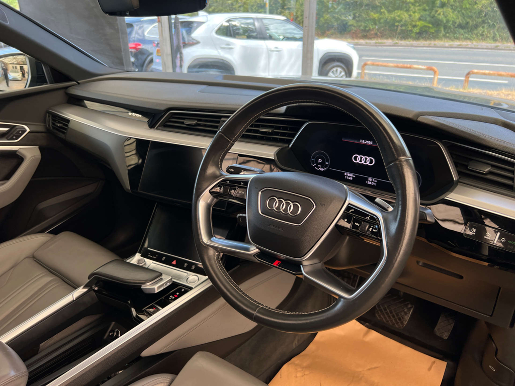Audi E-tron Tron 50 Sport Quattro 71.2Kwh Suv 2020 White #8