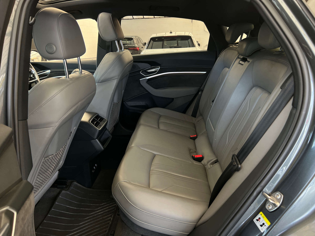 Audi E-tron Tron 50 Sport Quattro 71.2Kwh Suv 2020 White #22