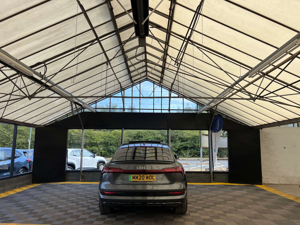Audi E-tron E-tron Sportback 55 Launch Edition Quattro Grey #5