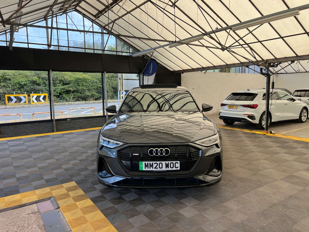 Audi E-tron E-tron Sportback 55 Launch Edition Quattro Grey #2