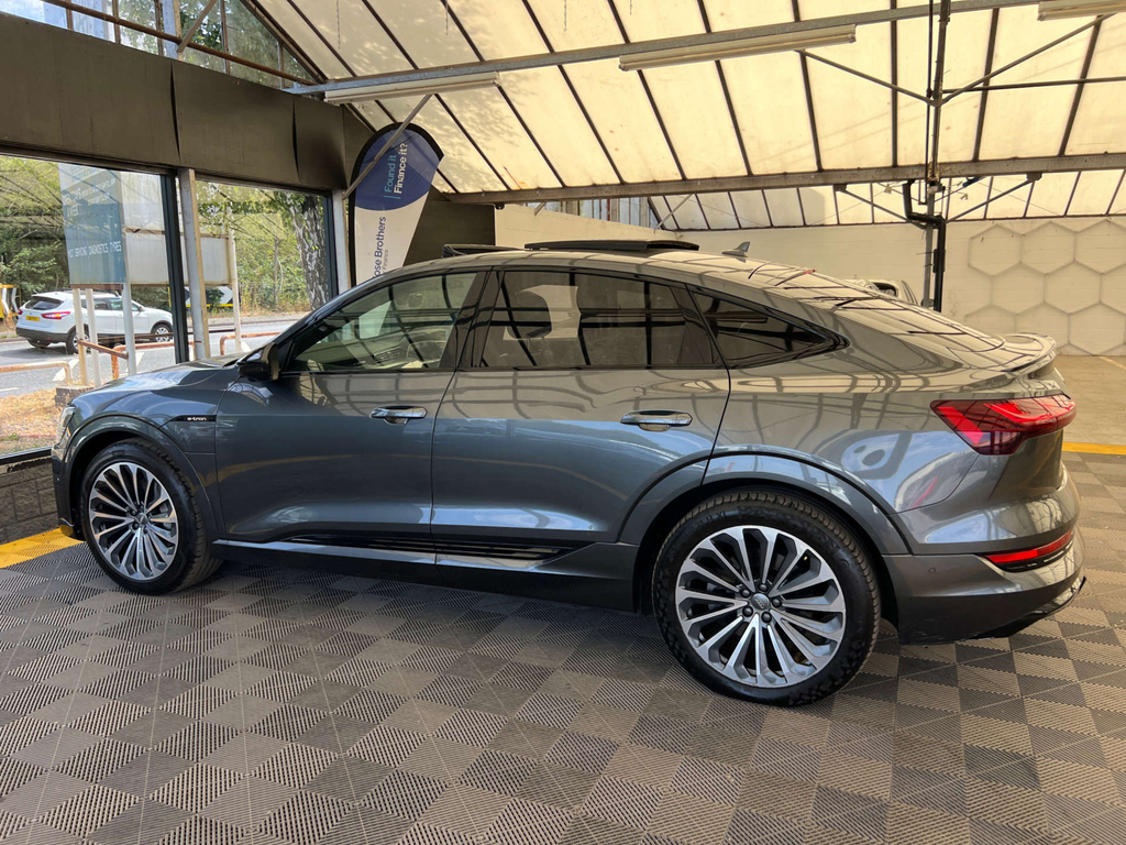 Audi E-tron E-tron Sportback 55 Launch Edition Quattro Grey #4