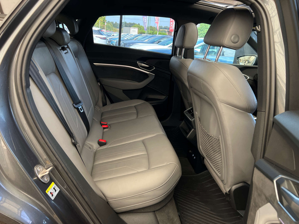 Audi E-tron Tron 50 Sport Quattro 71.2Kwh Suv 2020 White #21