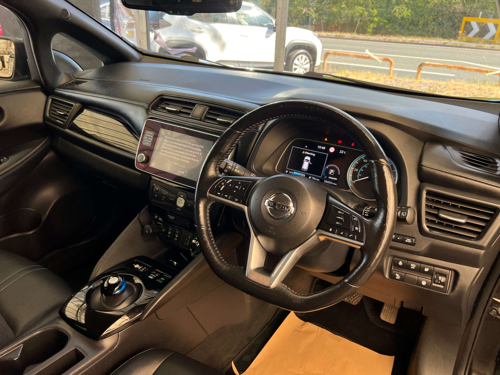 Nissan Leaf Hatchback Black #6