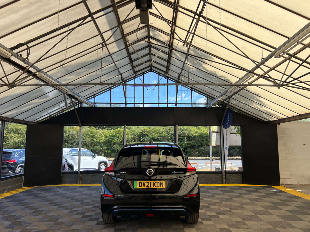 Nissan Leaf Hatchback Black #4