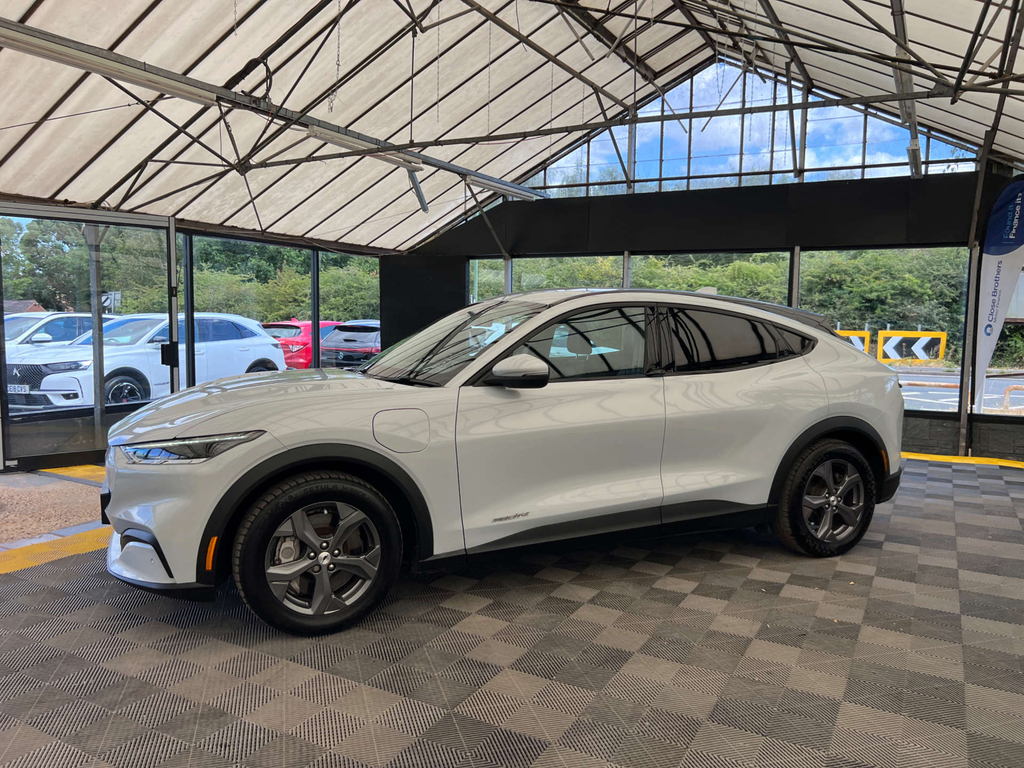 Ford Mustang Suv White #3