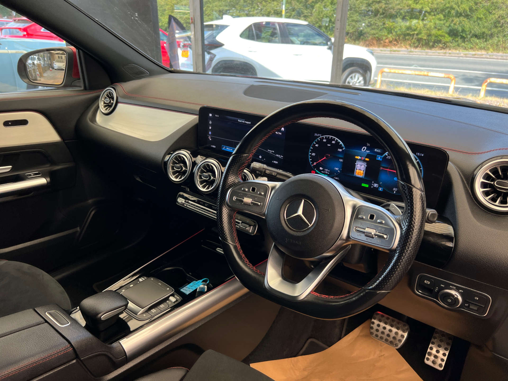 Mercedes-Benz EQA Suv Red #6