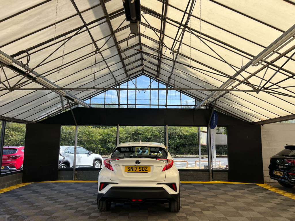 Toyota C-Hr Suv White #5