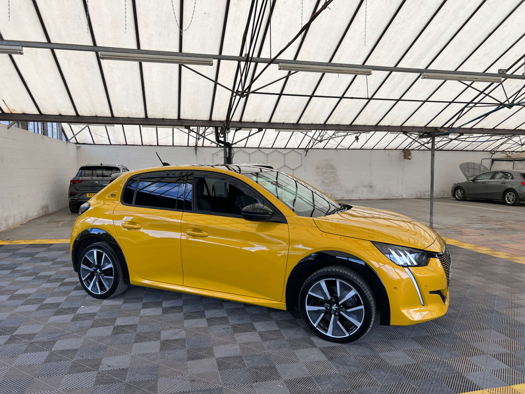 Peugeot 208 Hatchback Yellow