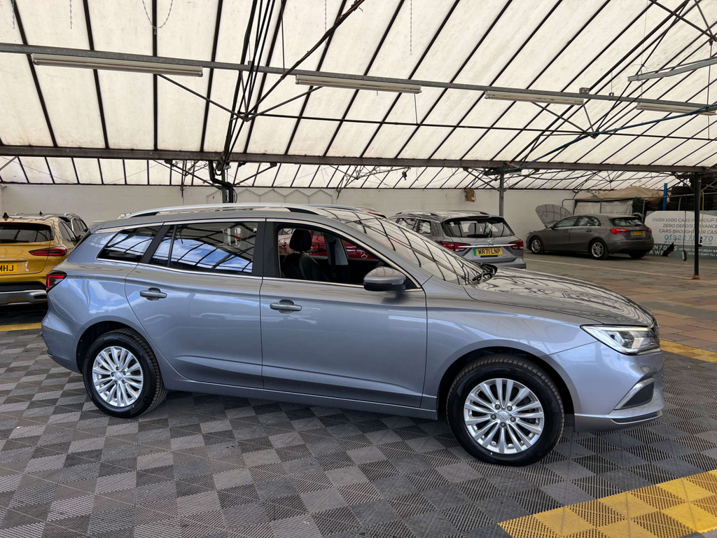 MG MG5 Estate Silver