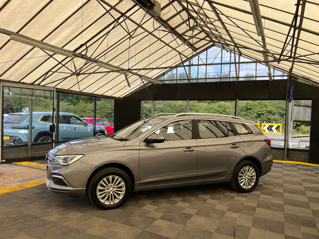 MG MG5 Estate Silver #3