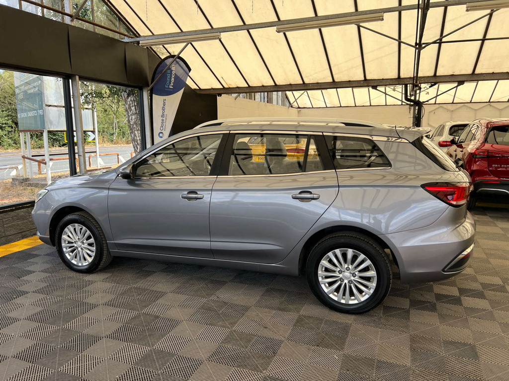 MG MG5 Estate Silver #4