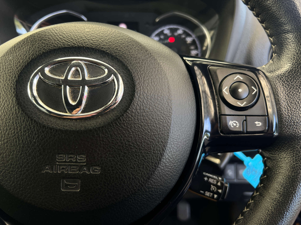 Toyota Yaris Yaris Icon Tech Vvt-i Hev Cvt White #10