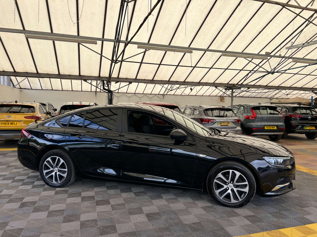 Vauxhall Insignia Hatchback Black