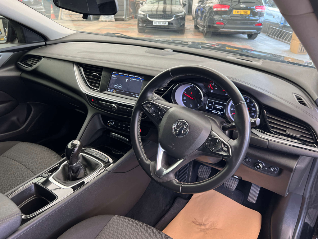 Vauxhall Insignia Hatchback Black #4