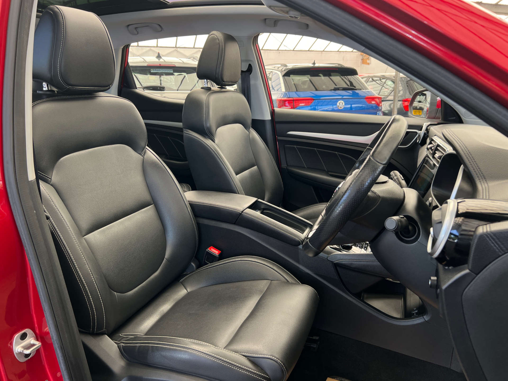 MG ZS Suv Red #6