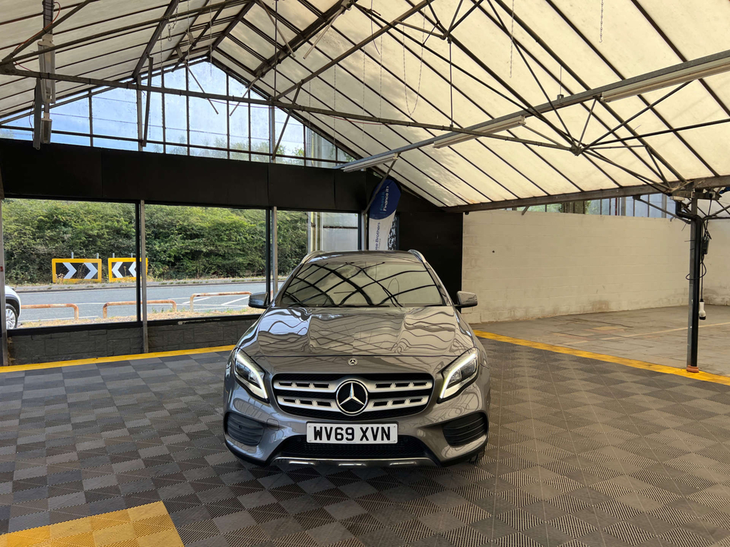 Mercedes-Benz GLA Class Gla 180 Amg Line Edition Grey #2