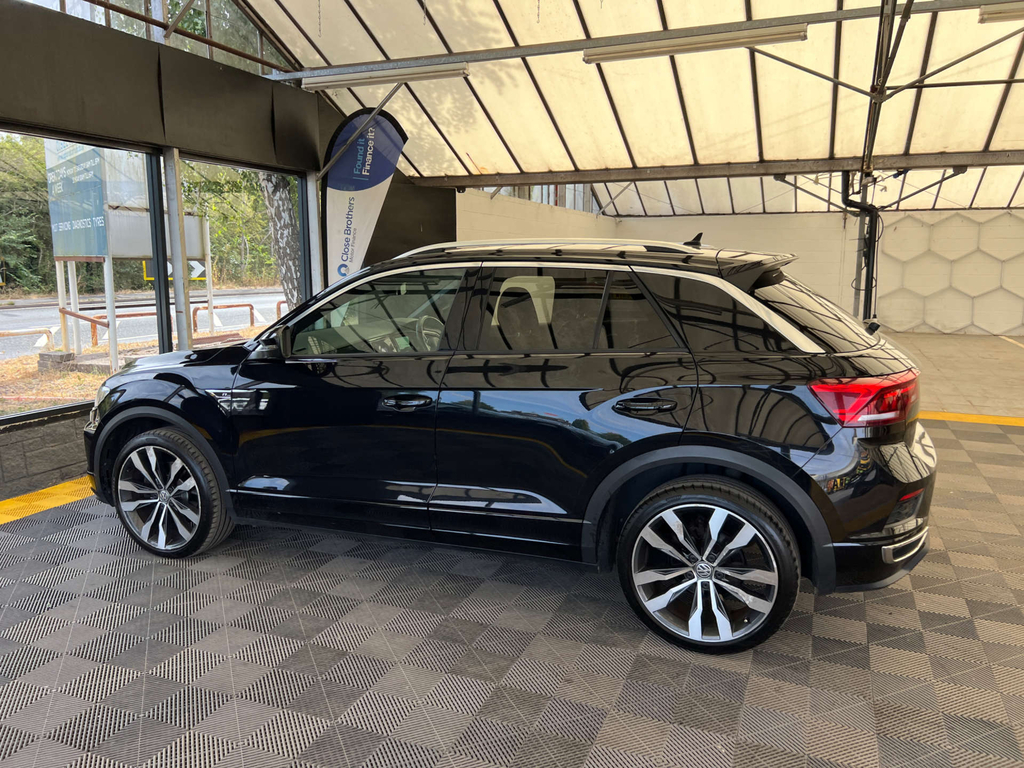 Volkswagen T-Roc Suv Black #4