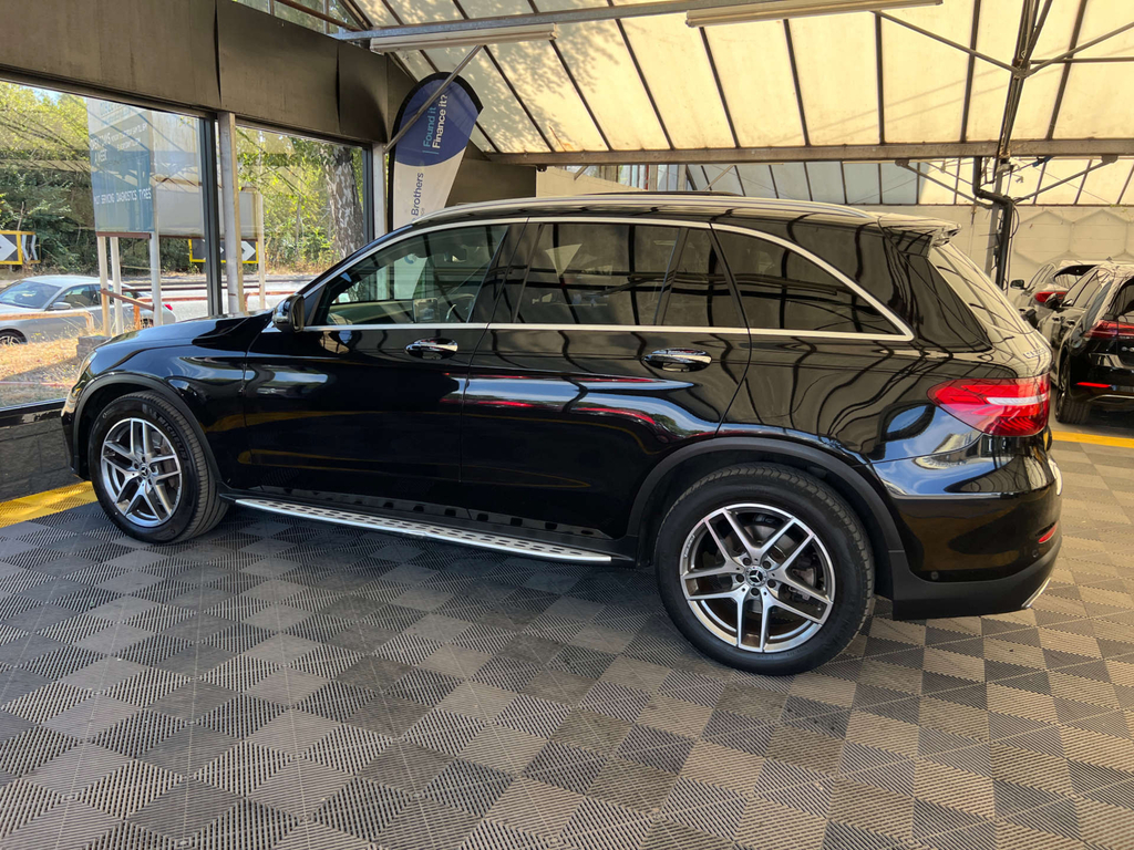 Mercedes-Benz GLC Class Glc 220 D 4Matic Amg Line Premium Black #4