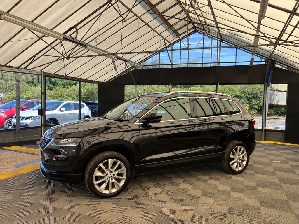 Skoda Karoq Suv Black #3