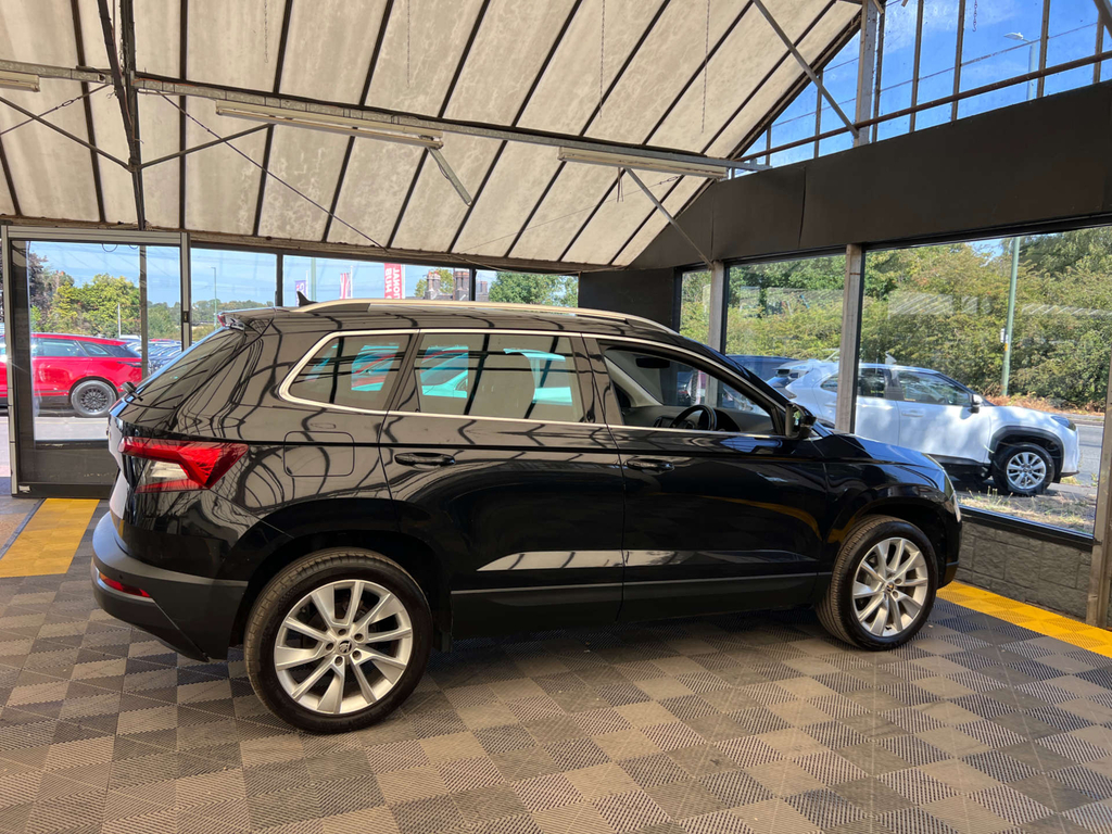 Skoda Karoq Suv Black #5