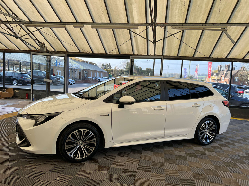 Toyota Corolla Vvt-i Design White #4