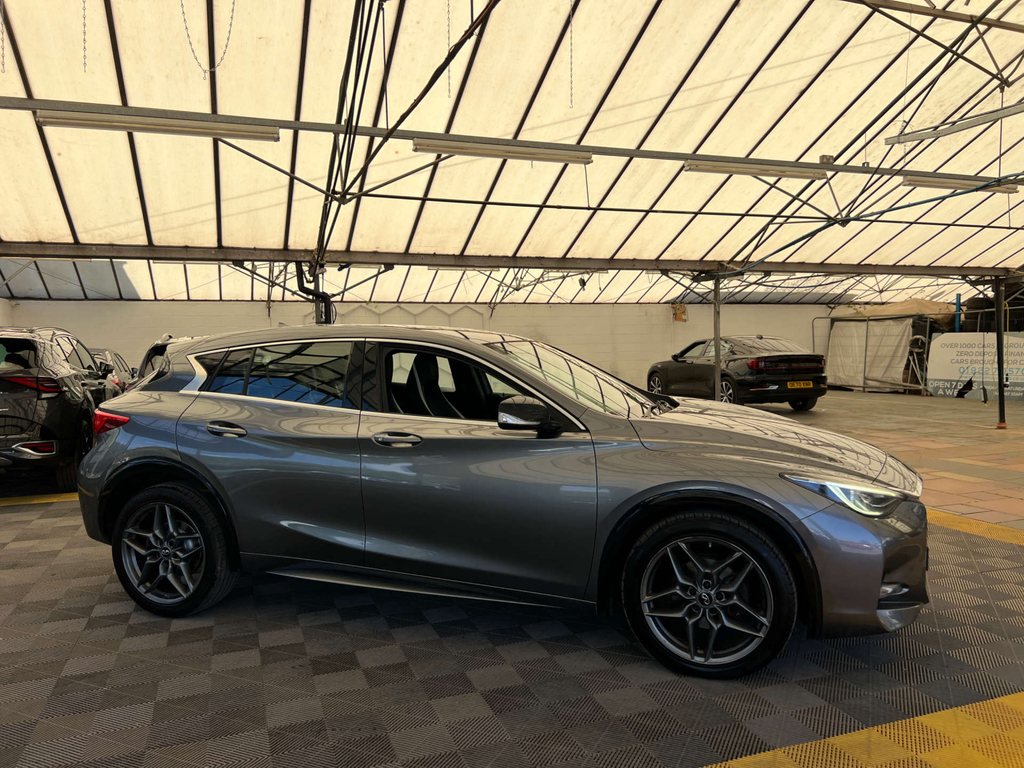 Infiniti Q30 Hatchback Grey
