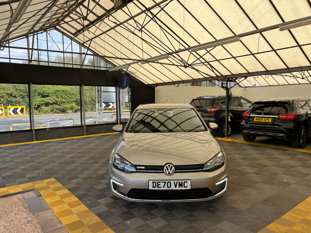 Volkswagen Golf 2.0 Tdi R-line Edition Dsg Pan Roof 18In Alloy Black #2