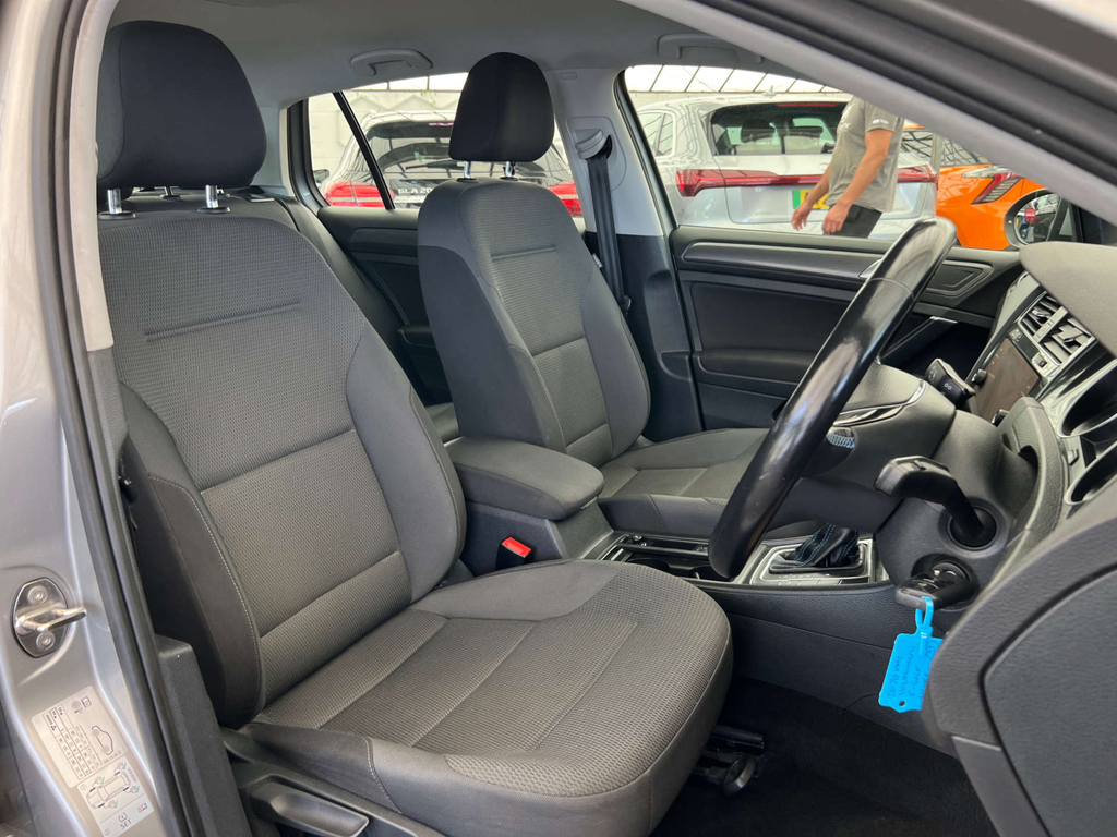 Volkswagen Golf 2.0 Tdi R-line Edition Dsg Pan Roof 18In Alloy Black #6