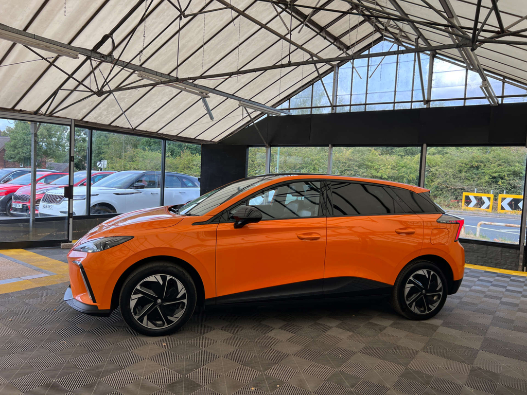 MG MG4 Hatchback Orange #2
