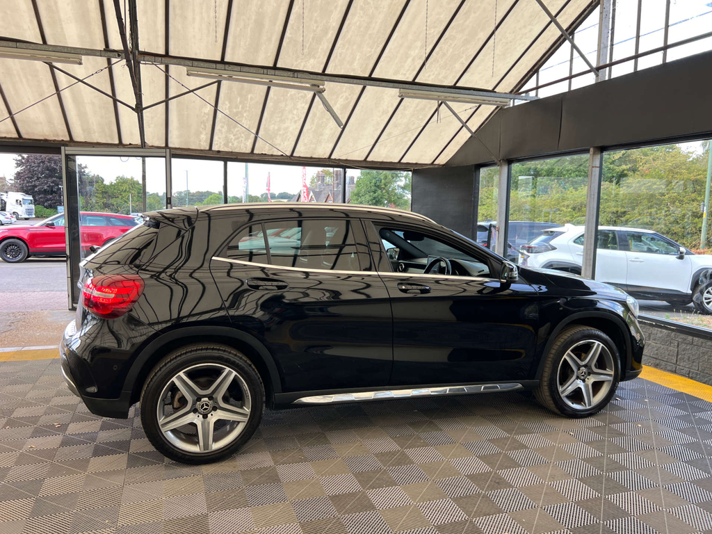 Mercedes-Benz GLA Class Suv Black #6