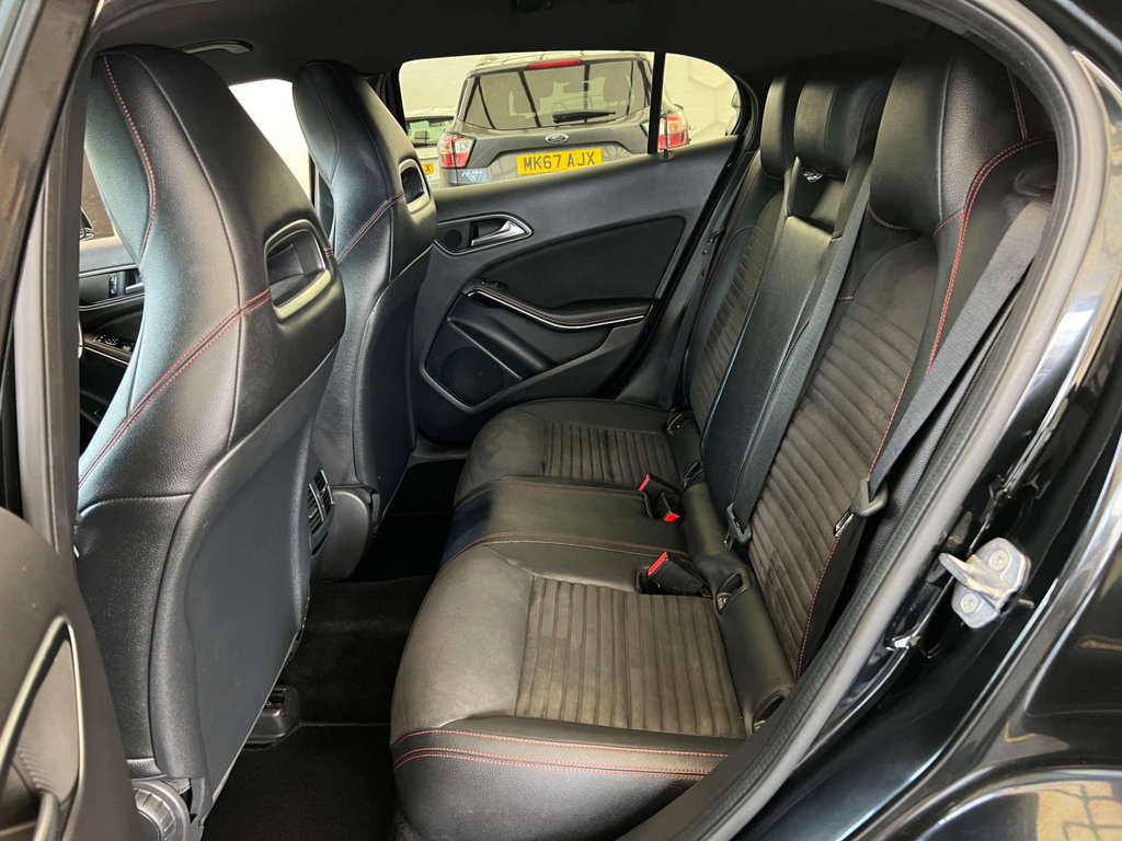 Mercedes-Benz GLA Class 1.6 Gla180 Urban Edition Suv Eur Red #20