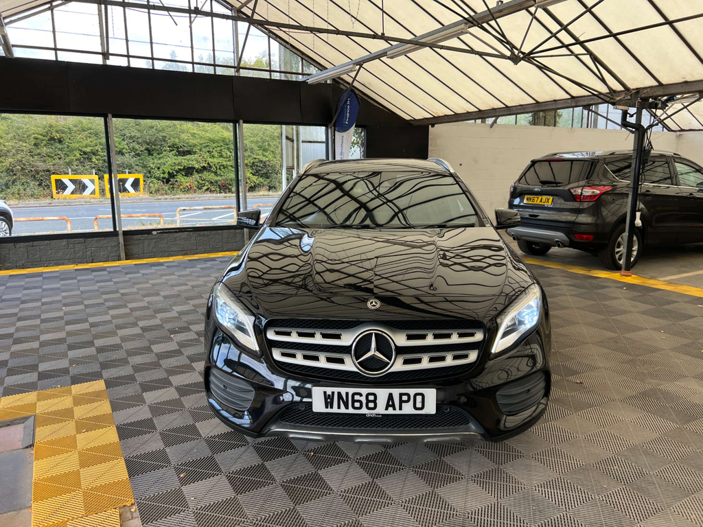 Mercedes-Benz GLA Class Suv Black #2