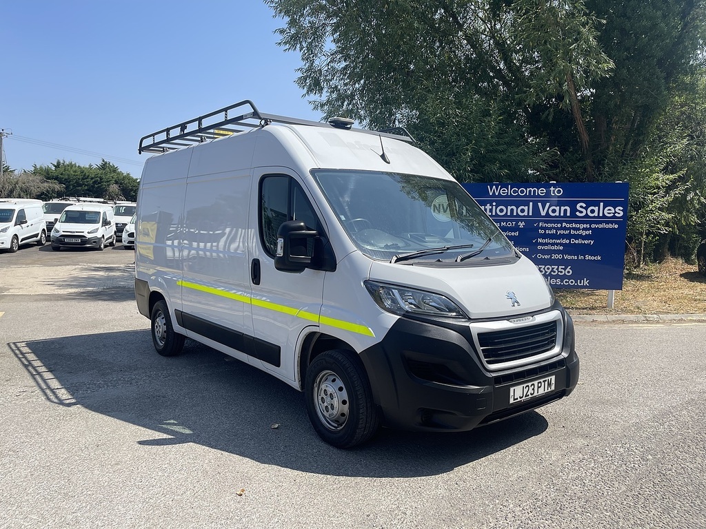 Peugeot Boxer 2.2 Bluehdi 335 Professional Premium L2 H2 Euro White