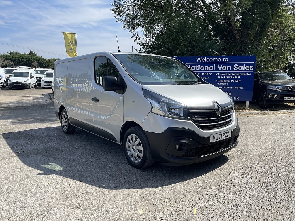 Renault Trafic 2.0 Dci Energy 28 Business Swb Standard Roof Euro MJ71RZZ Silver