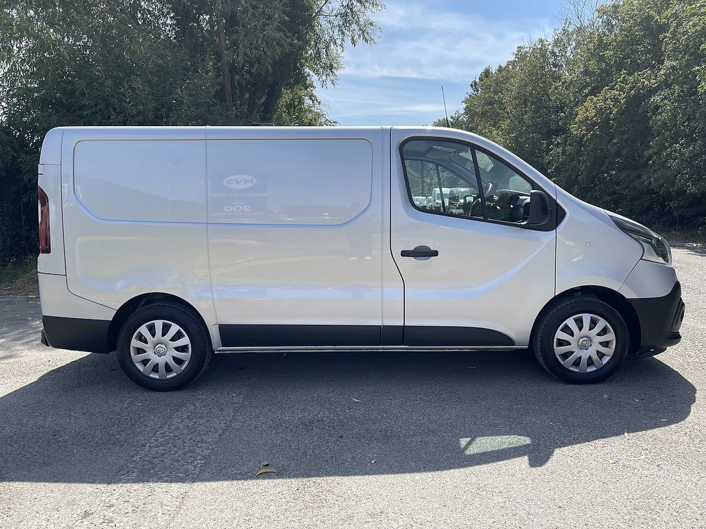 Renault Trafic 2.0 Dci Energy 28 Business Swb Standard Roof Euro MJ71RZZ Silver #5