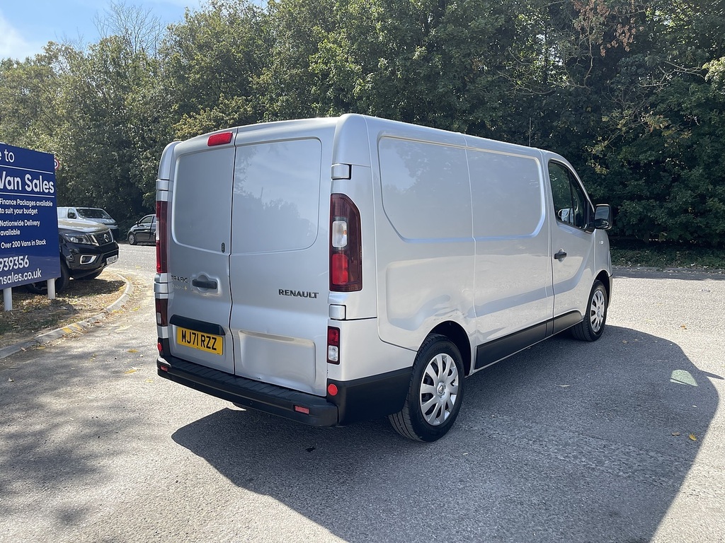 Renault Trafic 2.0 Dci Energy 28 Business Swb Standard Roof Euro MJ71RZZ Silver #6