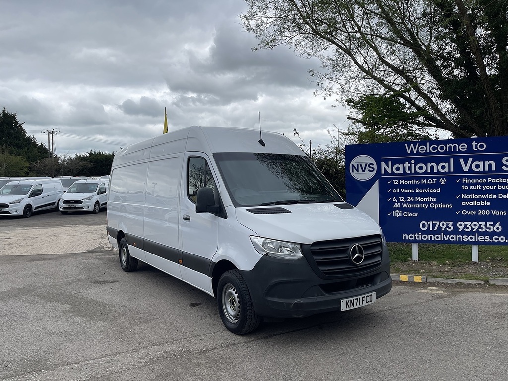 Mercedes-Benz Sprinter Sprinter Progressive Panel Van 1 White #2