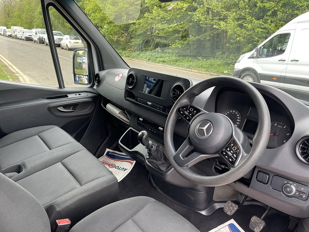 Mercedes-Benz Sprinter 2.0 315 Cdi Premium Rwd L3 H2 Euro 6 Ss White #39