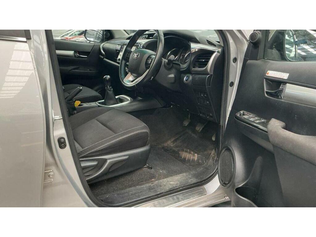Toyota HILUX 2.8 D-4d Invincible X 4Wd Euro 6 Ss Brown #14