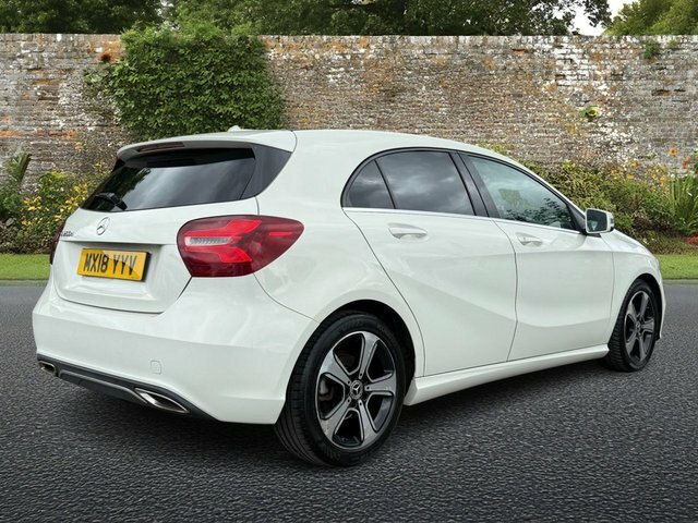 Mercedes-Benz A Class 2.1 A200d Sport Edition Hatchback Manua White #4