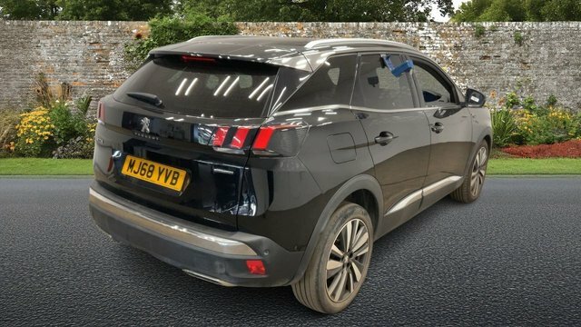 Peugeot 3008 1.5 Bluehdi Gt Line Premium Suv Black #4