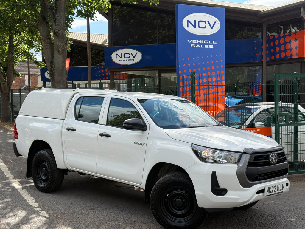Toyota HILUX Active 4Wd D-4d Dcb 4X4 White