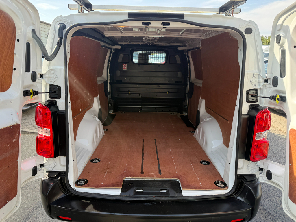 Toyota PROACE 2.0D Icon Long Panel Van 6Dr Lwb Eur White #10