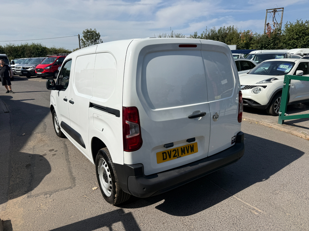 Vauxhall Combo L1h1 2300 Dynamic Ac Carplay White #5