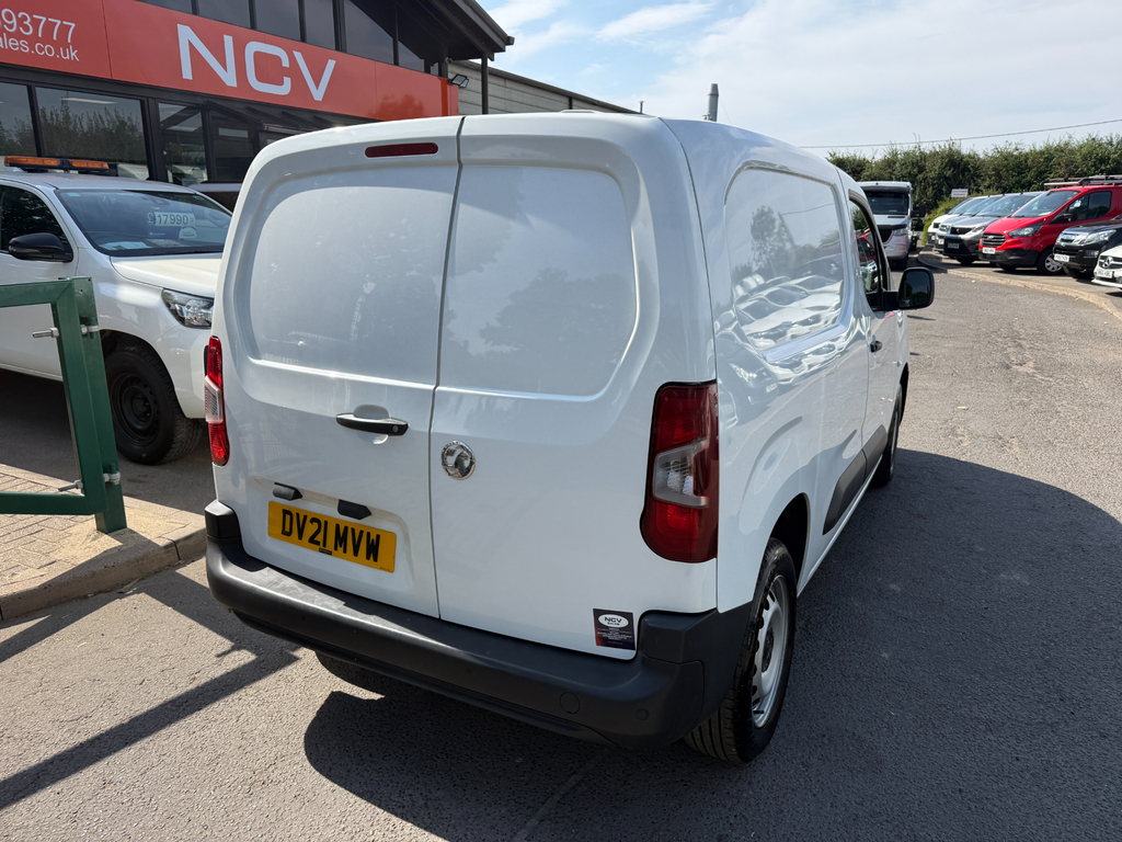 Vauxhall Combo L1h1 2300 Dynamic Ac Carplay White #3