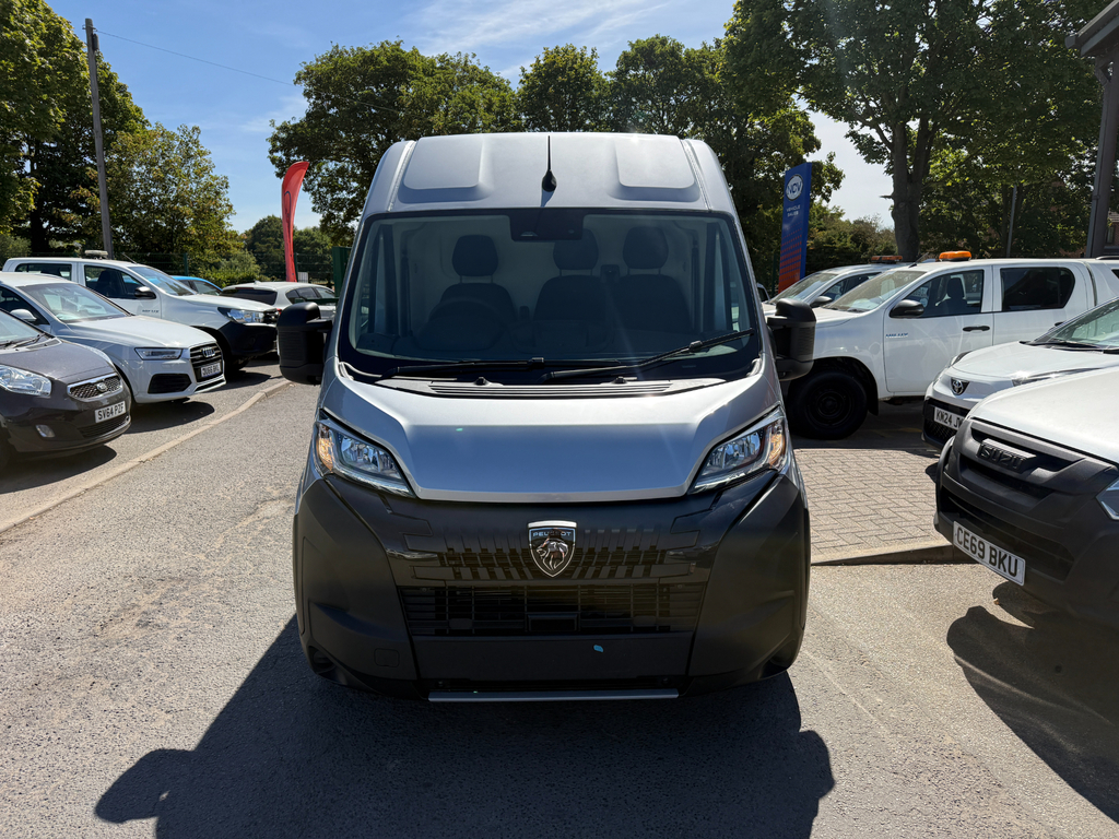 Peugeot Boxer 2.2 Bluehdi 140 H2 Van Professional White #10