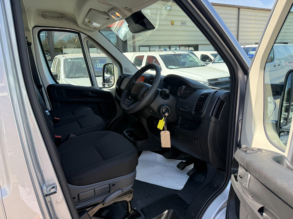 Peugeot Boxer 2.2 Bluehdi 140 H2 Van Professional White #13